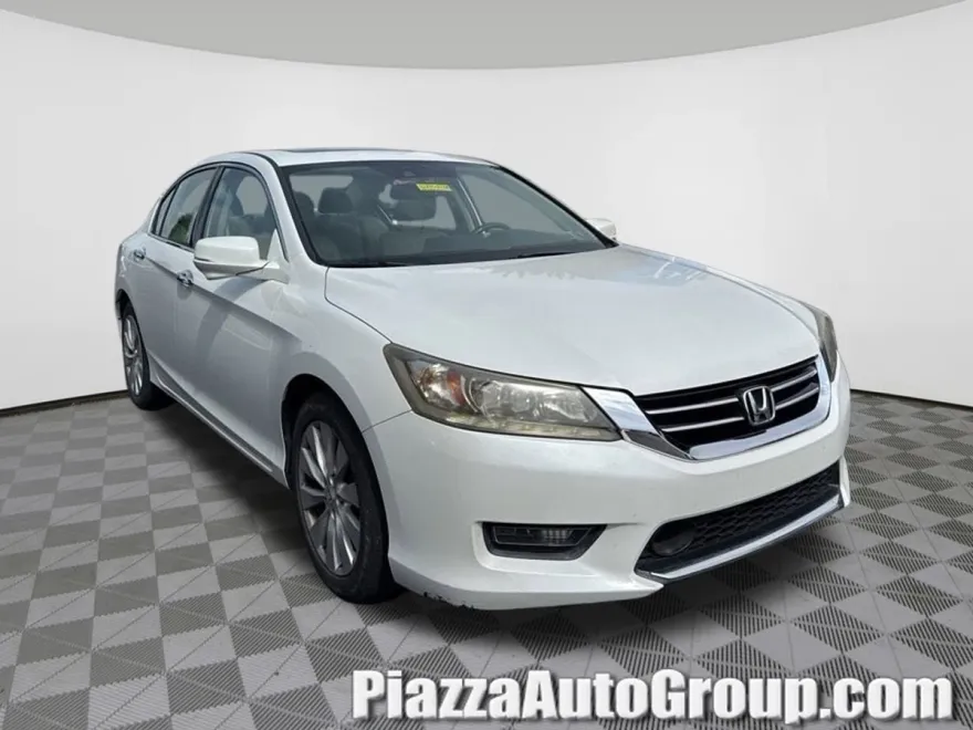 2014 Honda Accord Touring photo 1