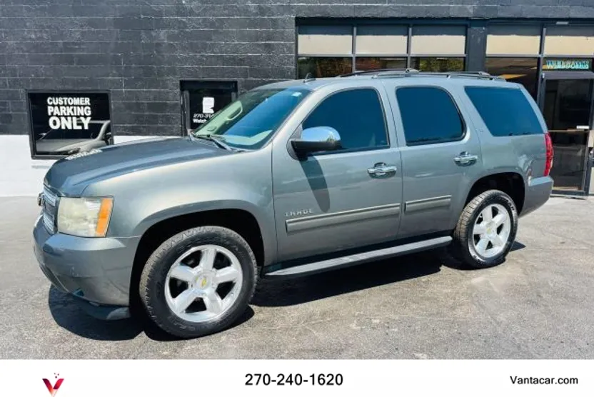 2011 Chevrolet Tahoe LT photo 1