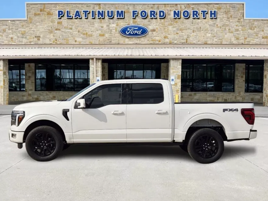 2025 Ford F-150 Platinum photo 1