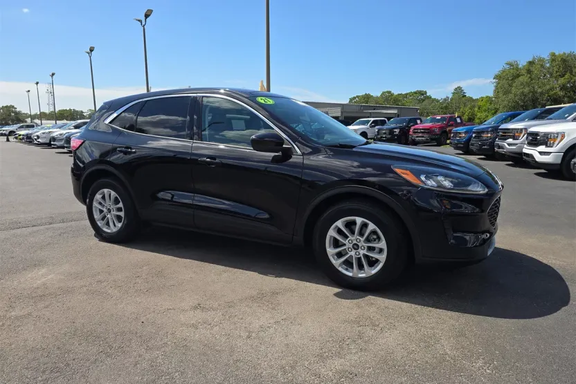 2021 Ford Escape SE photo 1