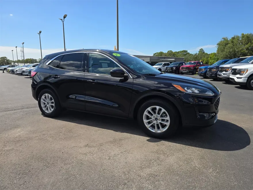 2021 Ford Escape SE photo 1