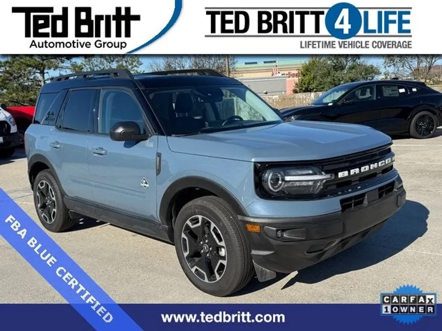 2024 Ford Bronco Sport Outer Banks photo 1