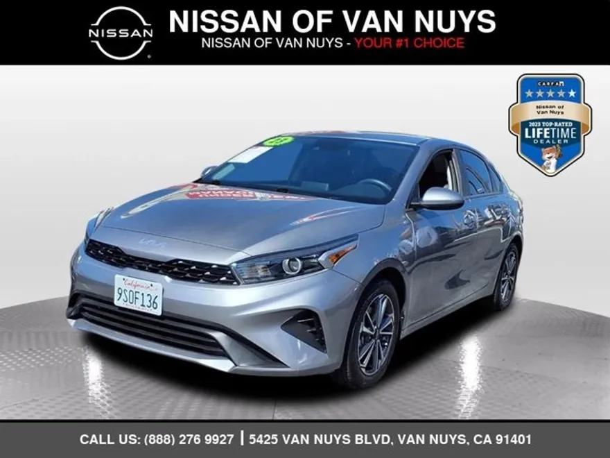 2023 Kia Forte LXS photo 1