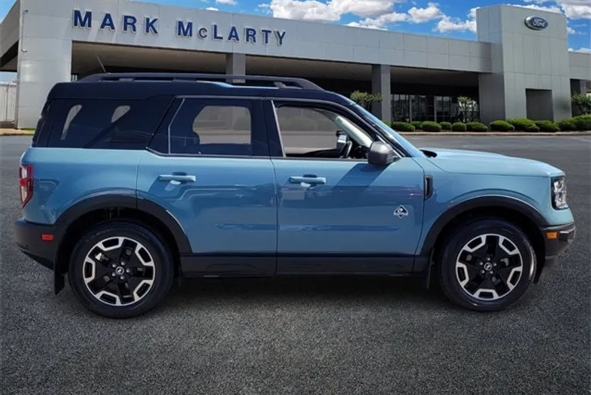2022 Ford Bronco Sport Outer Banks photo 1