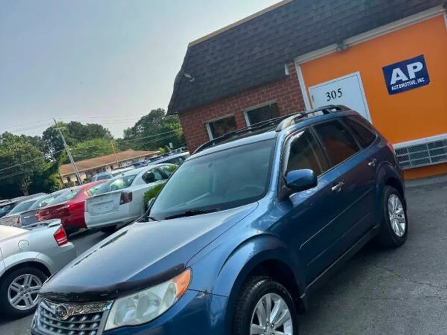 2013 Subaru Forester 2.5X Premium photo 1