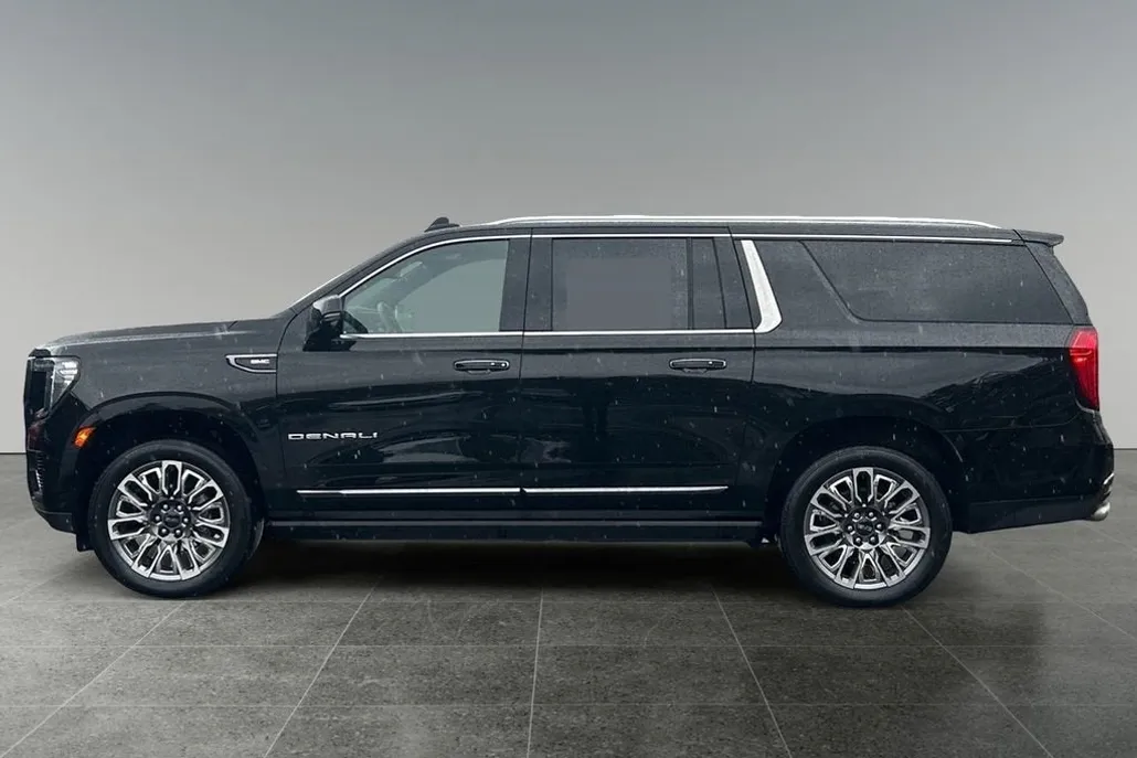 2023 Gmc Yukon XL Limited Denali Ultimate photo 1