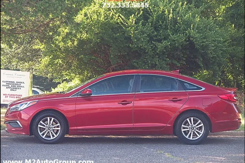 2016 Hyundai Sonata SE photo 1