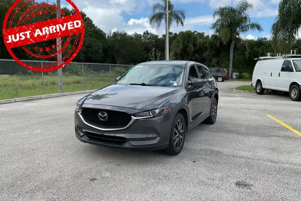 2018 Mazda CX-5 Touring photo 1