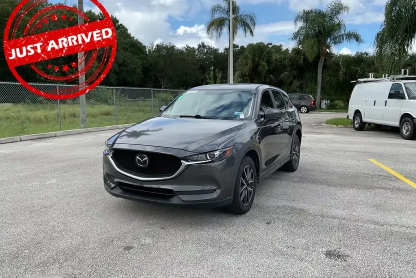 2018 Mazda CX-5 Touring photo 1