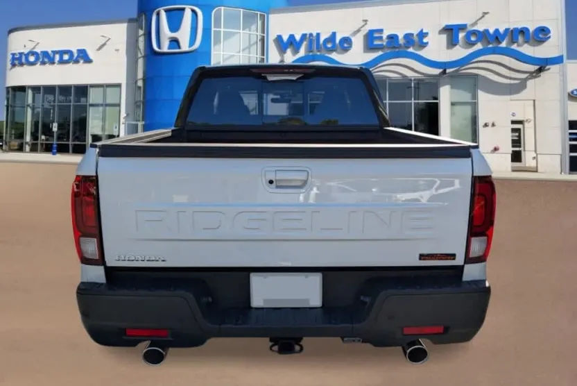 2025 Honda Ridgeline TrailSport photo 1