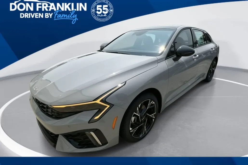 2025 Kia K5 GT-Line photo 1