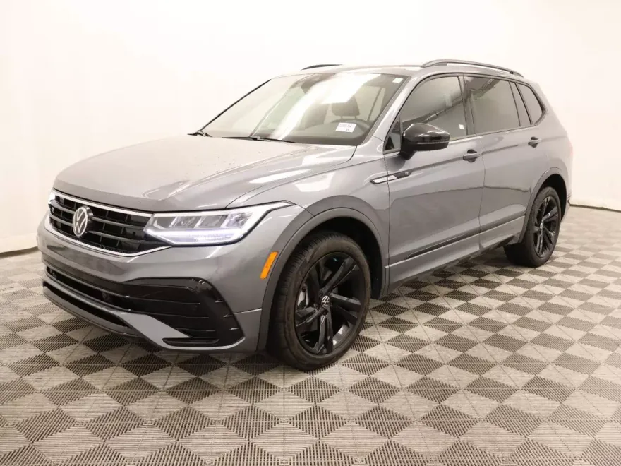 2023 Volkswagen Tiguan SE R-Line Black photo 1