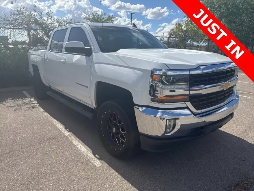 2018 Chevrolet Silverado 1500 LT photo 1
