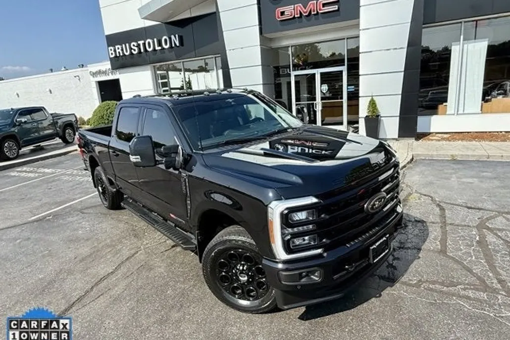 2023 Ford F-350 Lariat photo 1