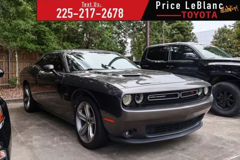 2015 Dodge Challenger R/T photo 1