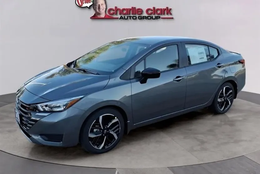 2025 Nissan Versa SR photo 1