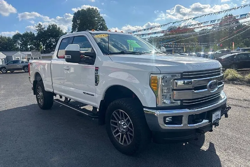 2017 Ford F-250 Lariat photo 1