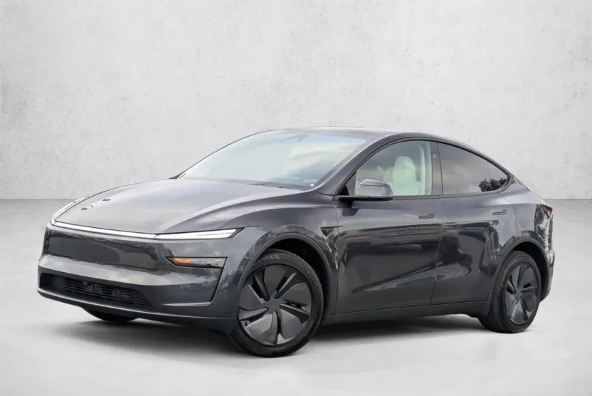 2026 Tesla Model Y Long Range photo 1