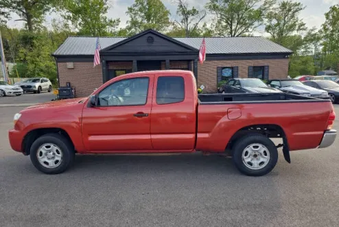 2005 Toyota Tacoma Base photo 3