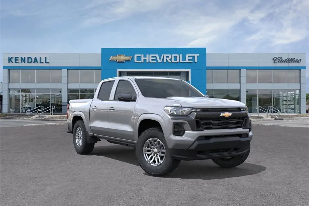 2025 Chevrolet Colorado Work Truck LT photo 1