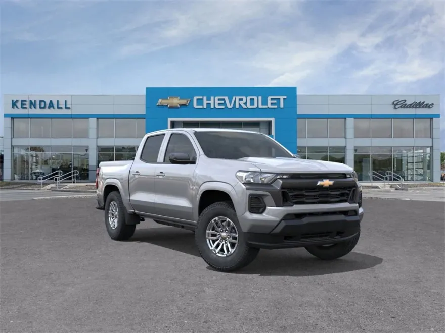2025 Chevrolet Colorado Work Truck LT photo 1