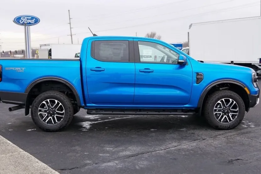 2024 Ford Ranger Lariat photo 1
