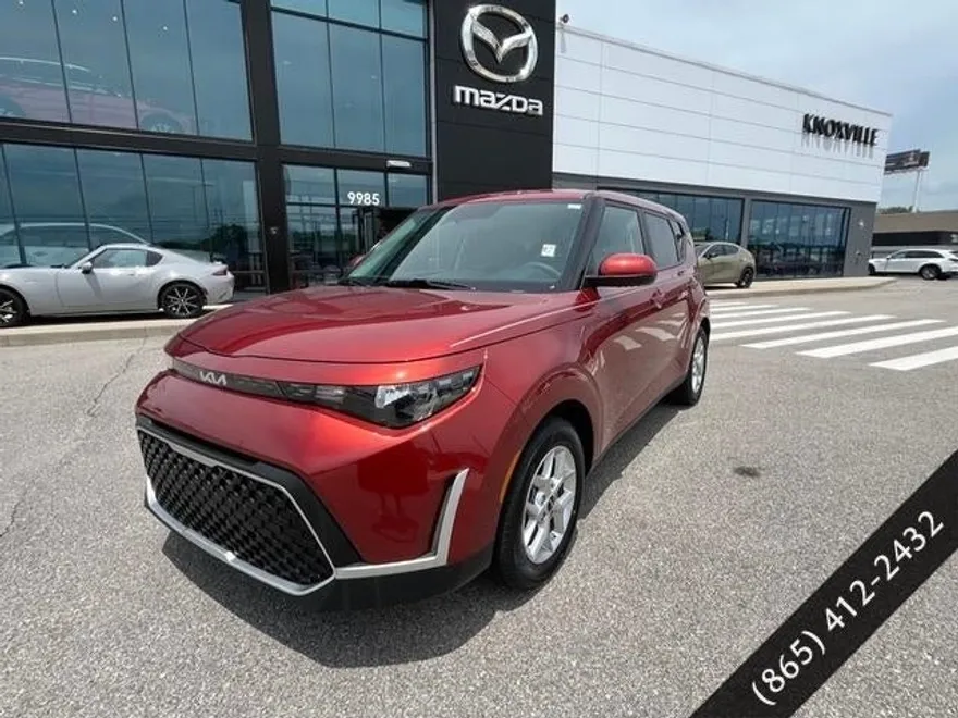 2023 Kia Soul LX photo 1