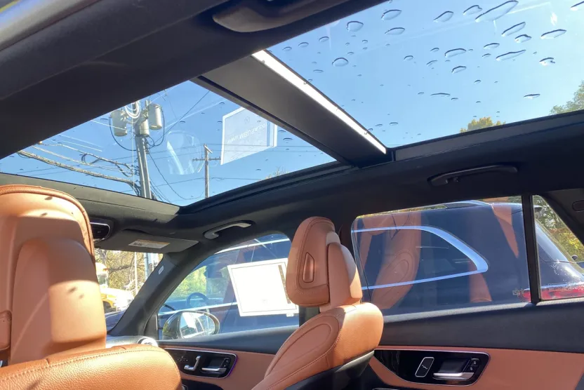 2025 Mercedes Benz GLC 300 4MATIC photo 1