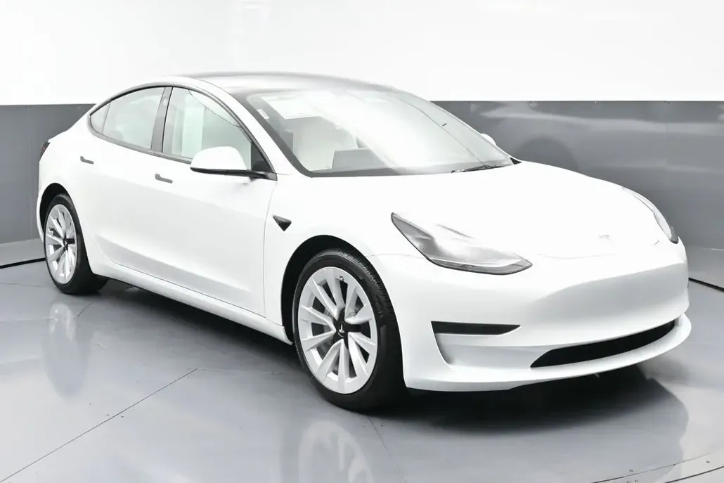 2022 Tesla Model 3 photo 1