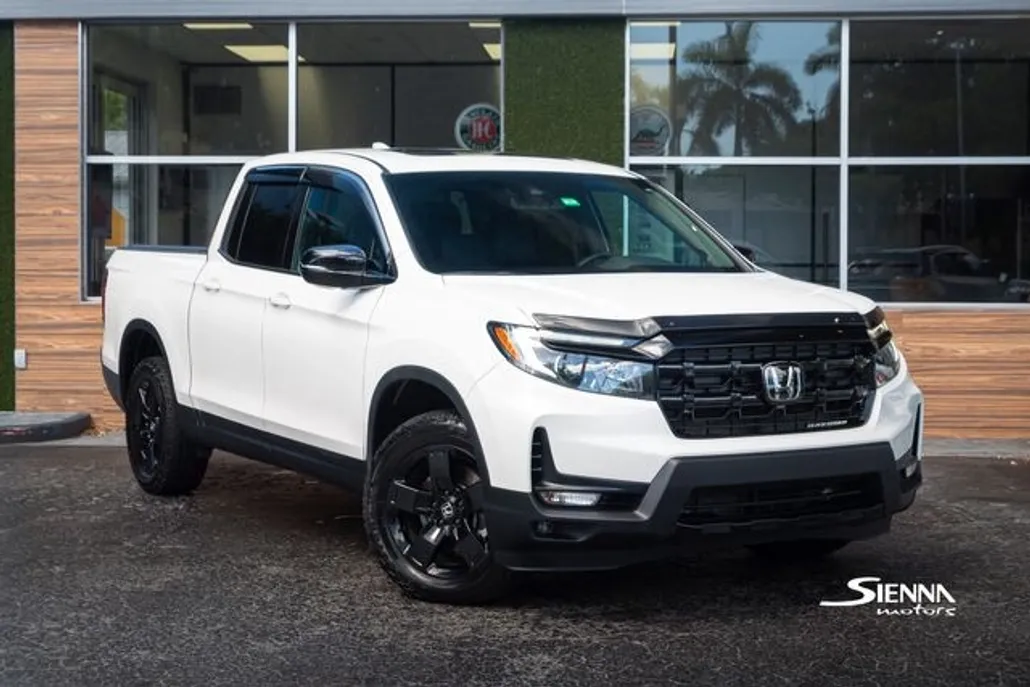 2024 Honda Ridgeline Black Edition photo 1