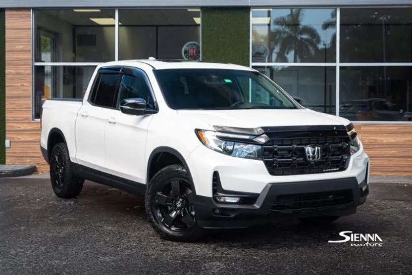2024 Honda Ridgeline Black Edition photo 1