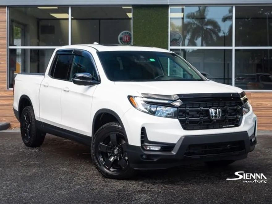 2024 Honda Ridgeline Black Edition photo 1
