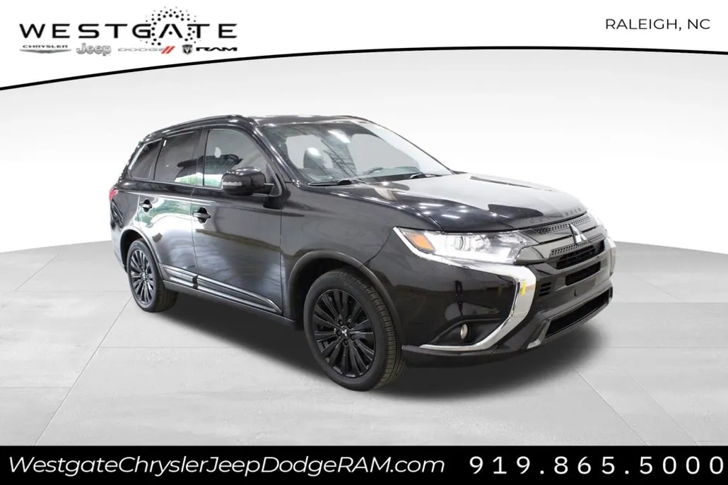 2020 Mitsubishi Outlander SE photo 1