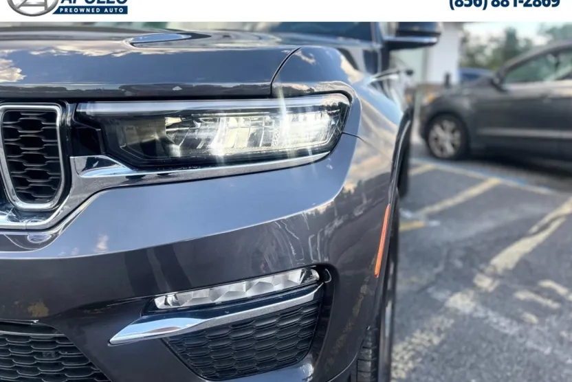 2023 Jeep Cherokee 4xe photo 1