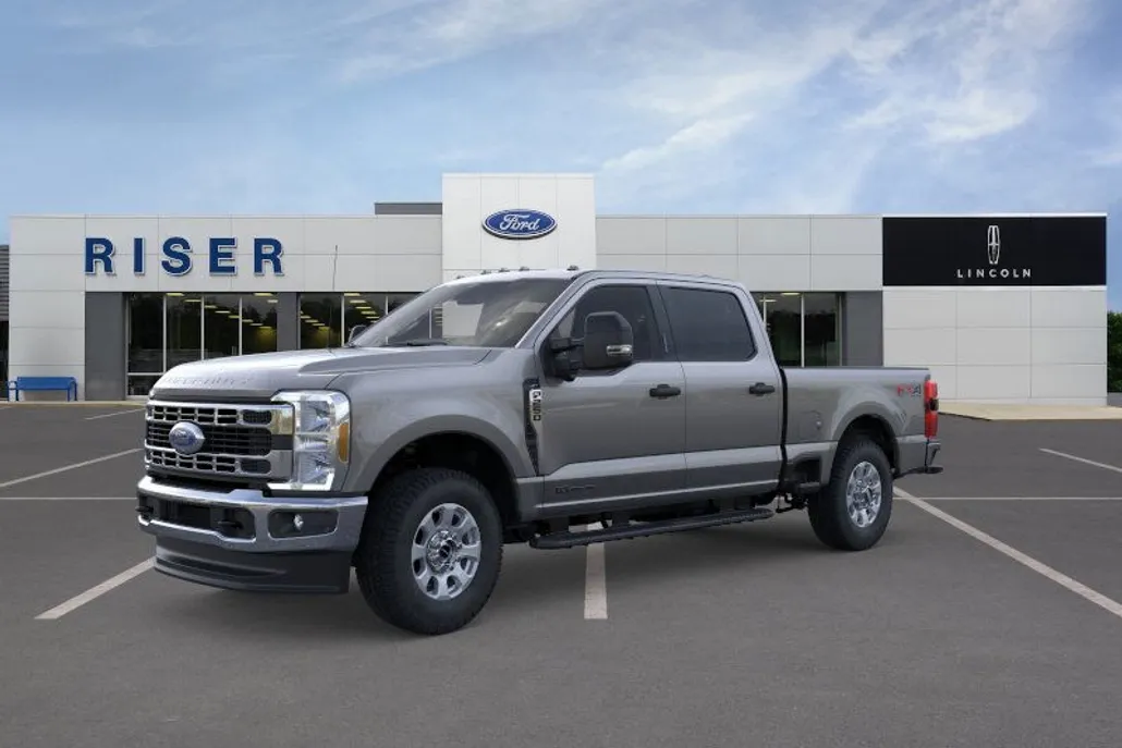 2025 Ford F-250 XLT photo 1