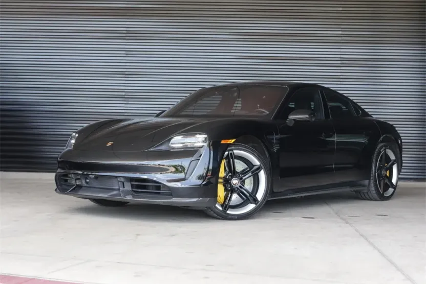 2021 Porsche Taycan Turbo S photo 1