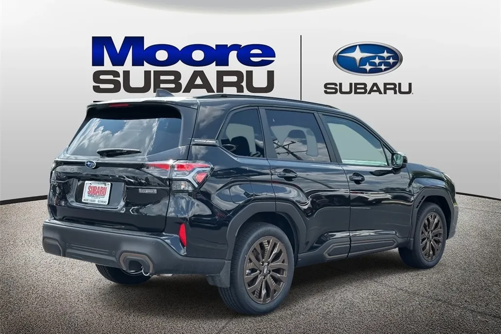 2025 Subaru Forester Sport photo 1