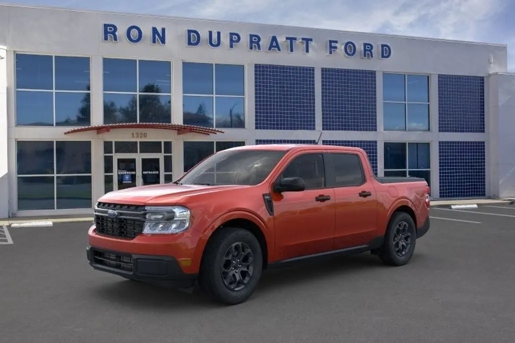 2024 Ford Maverick XLT photo 1