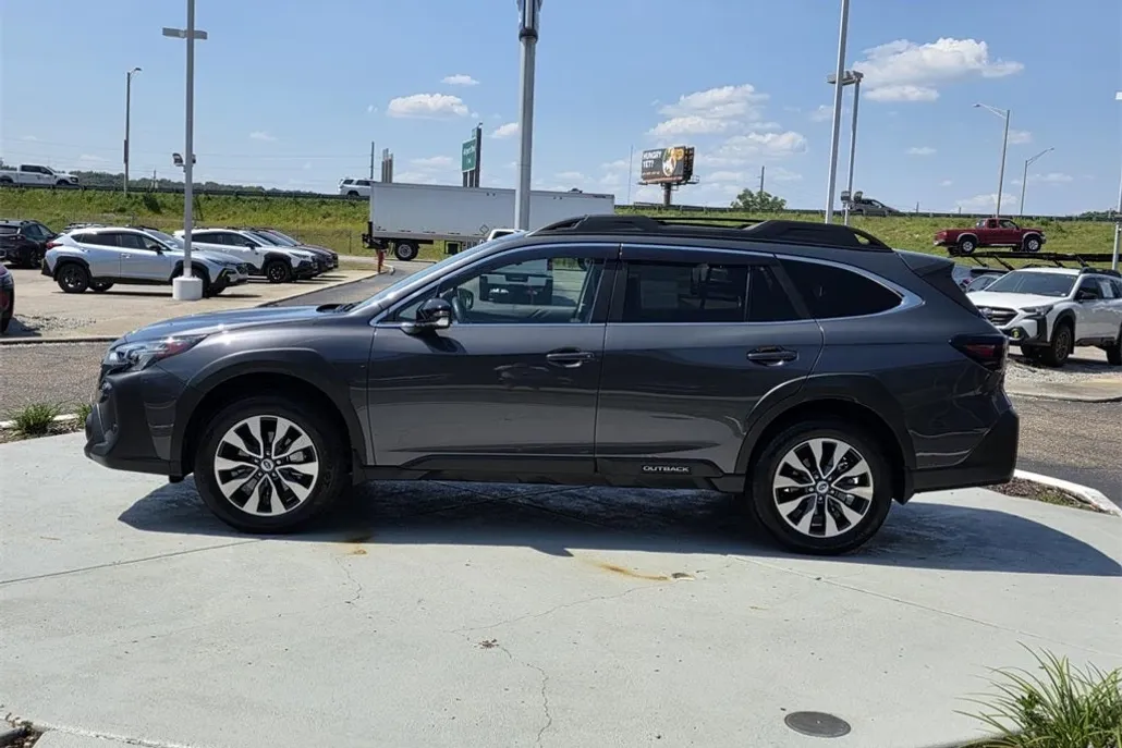 2024 Subaru Outback Limited photo 1