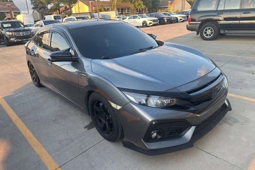 2018 Honda Civic EX photo 1