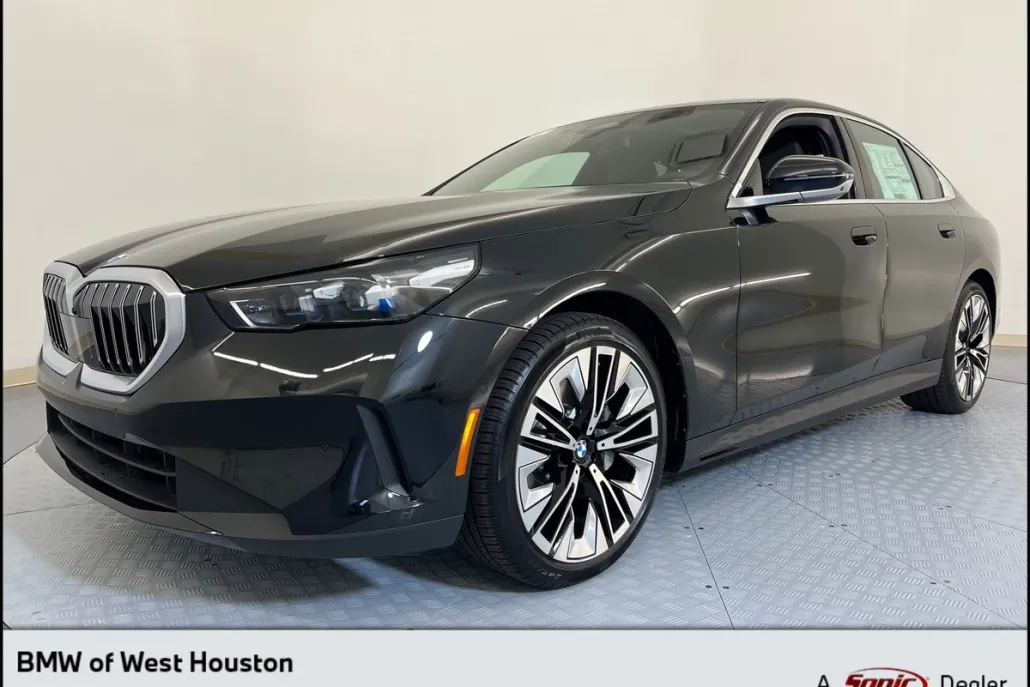 2026 Bmw 530i photo 1