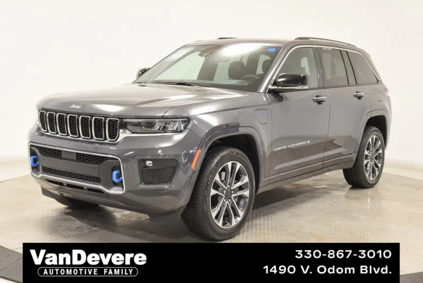 2023 Jeep Cherokee Overland 4xe photo 1