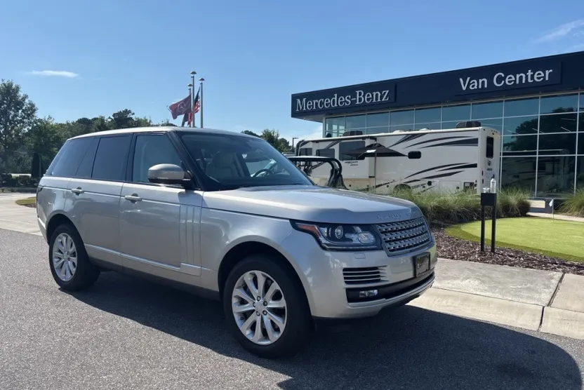 2015 Land Rover Range Rover SuperCharged photo 1