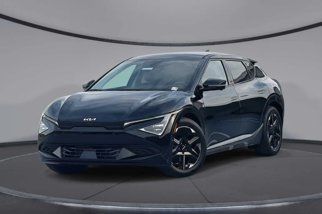 2025 Kia EV6 Wind photo 1