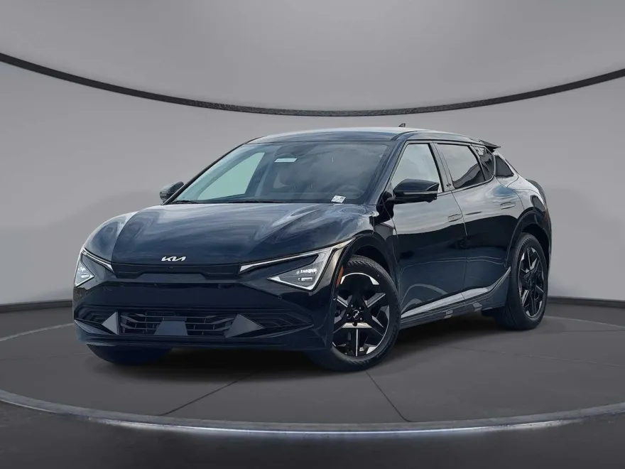 2025 Kia EV6 Wind photo 1