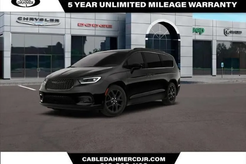 2026 Chrysler Pacifica photo 1