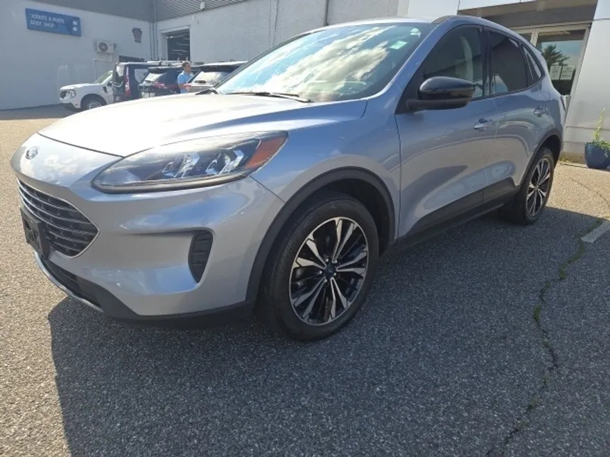 2022 Ford Escape SE photo 1