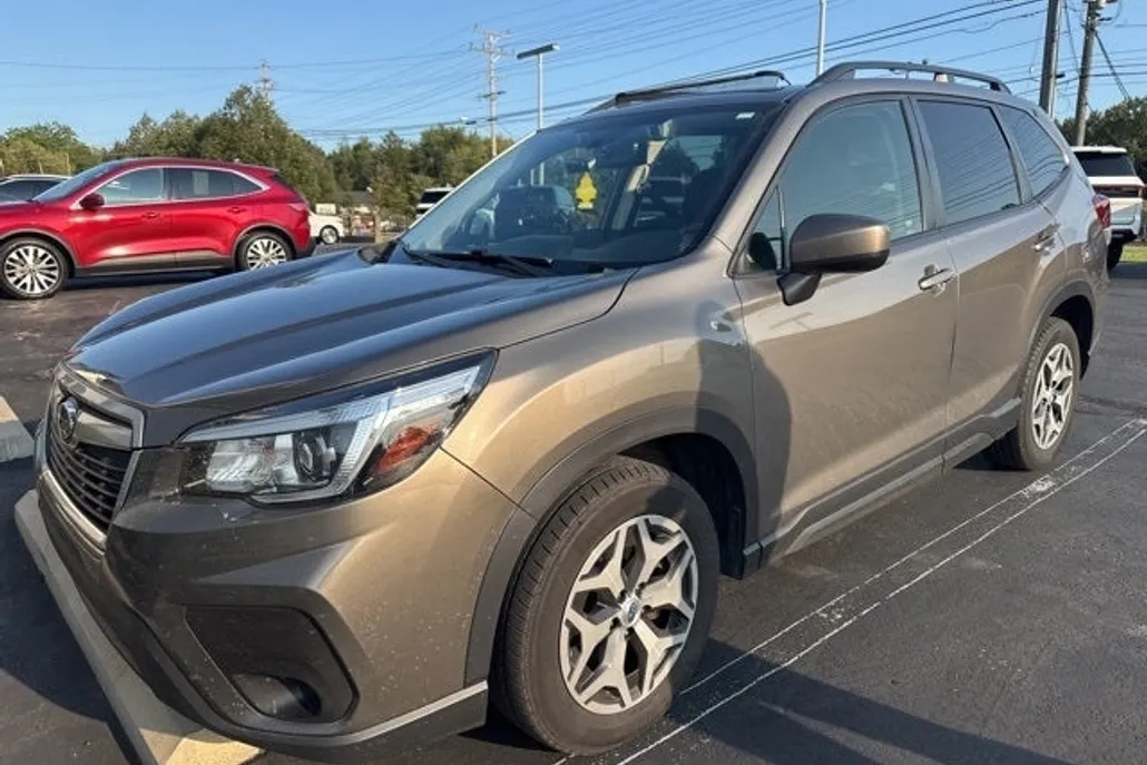 2020 Subaru Forester Premium photo 1