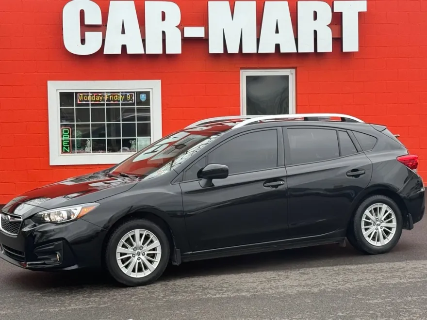 2018 Subaru Impreza Premium photo 1