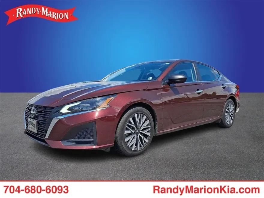 2024 Nissan Altima 2.5 SV photo 1